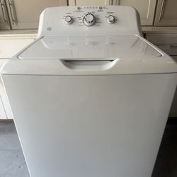 LIKE NEW GE WASHER 