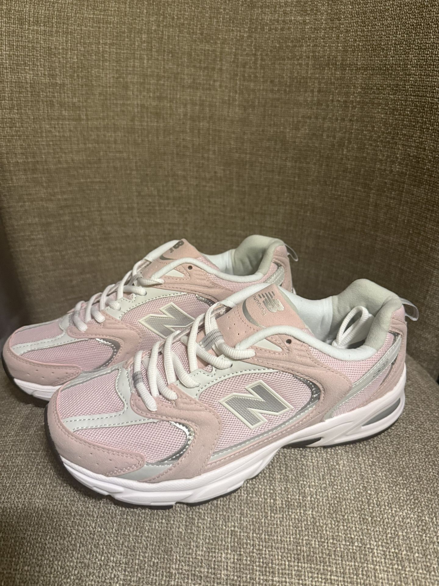 New Balance 530s Light Pink