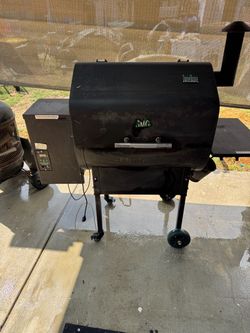 Green Mountain Daniel Boone Pellet Grill