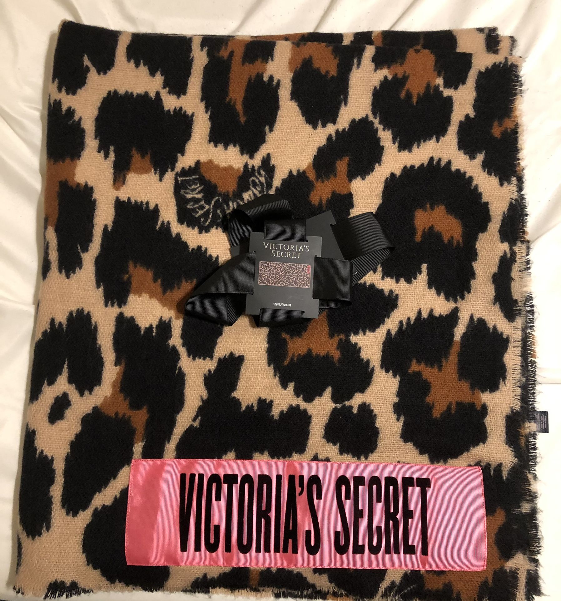 VS scarf