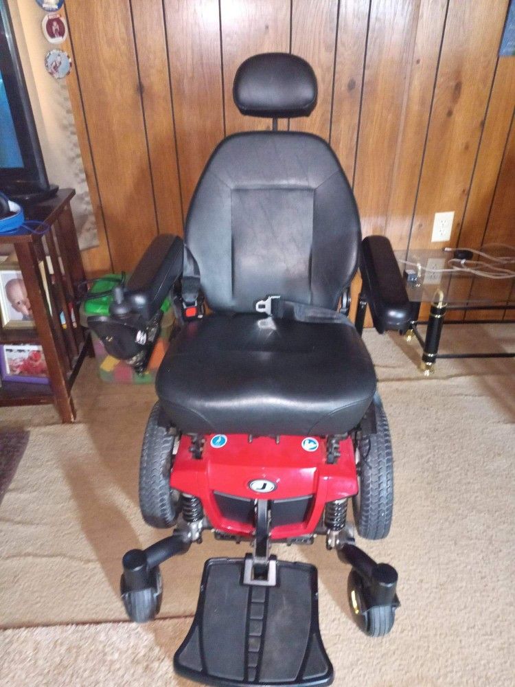 Jazzy 600 es Scooter