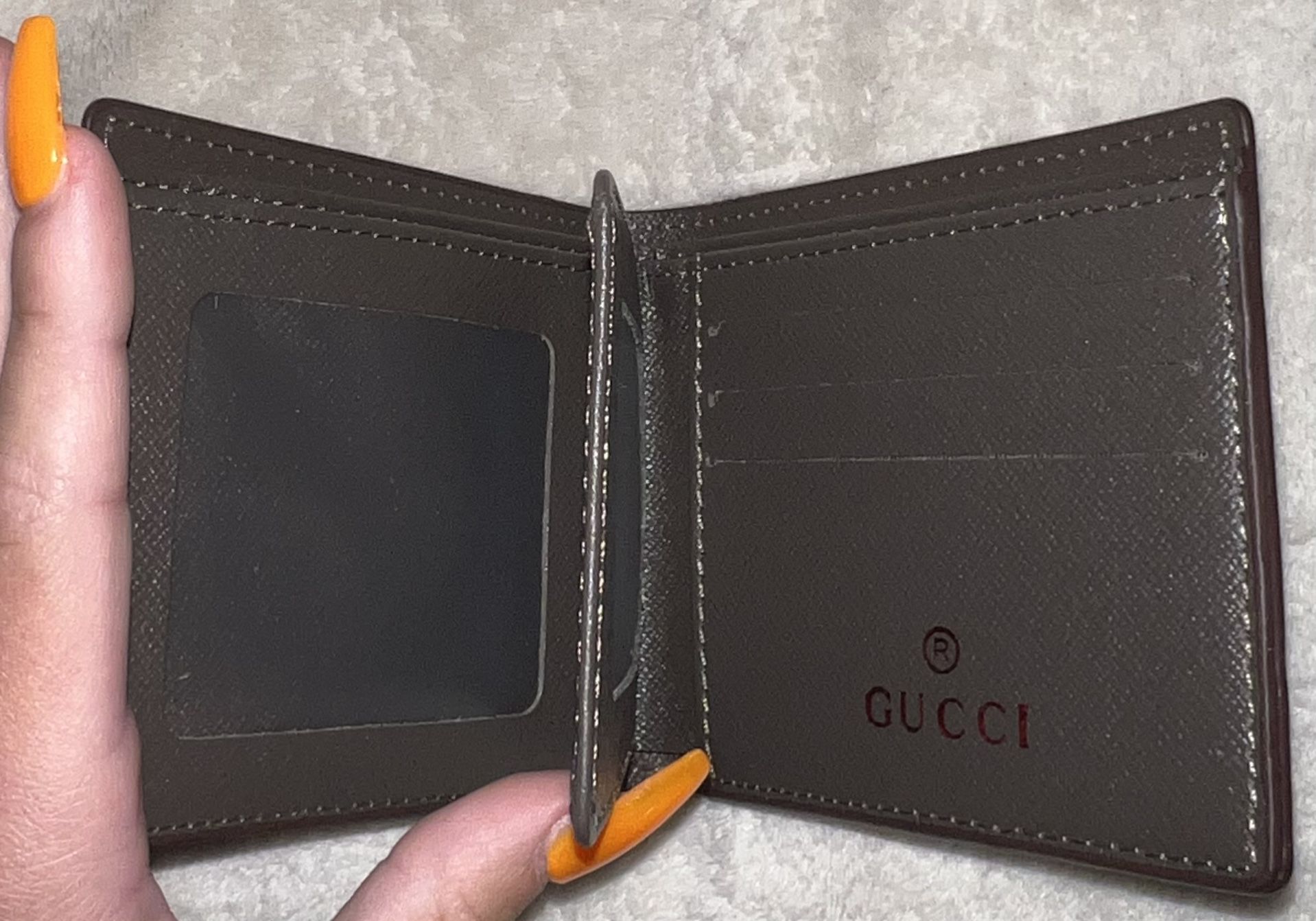 Gucci Kingsnake print GG Supreme wallet for Sale in Richardson, TX - OfferUp
