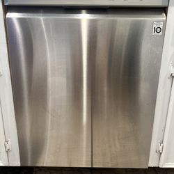 LG Dishwasher - Like NEW
