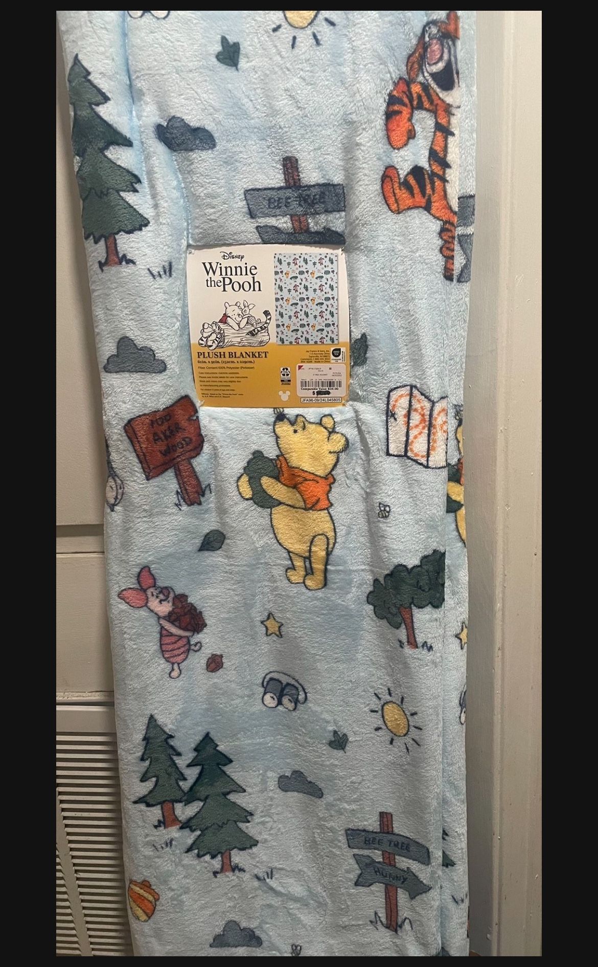 WINNIE THE POOH TWIN BLANKET