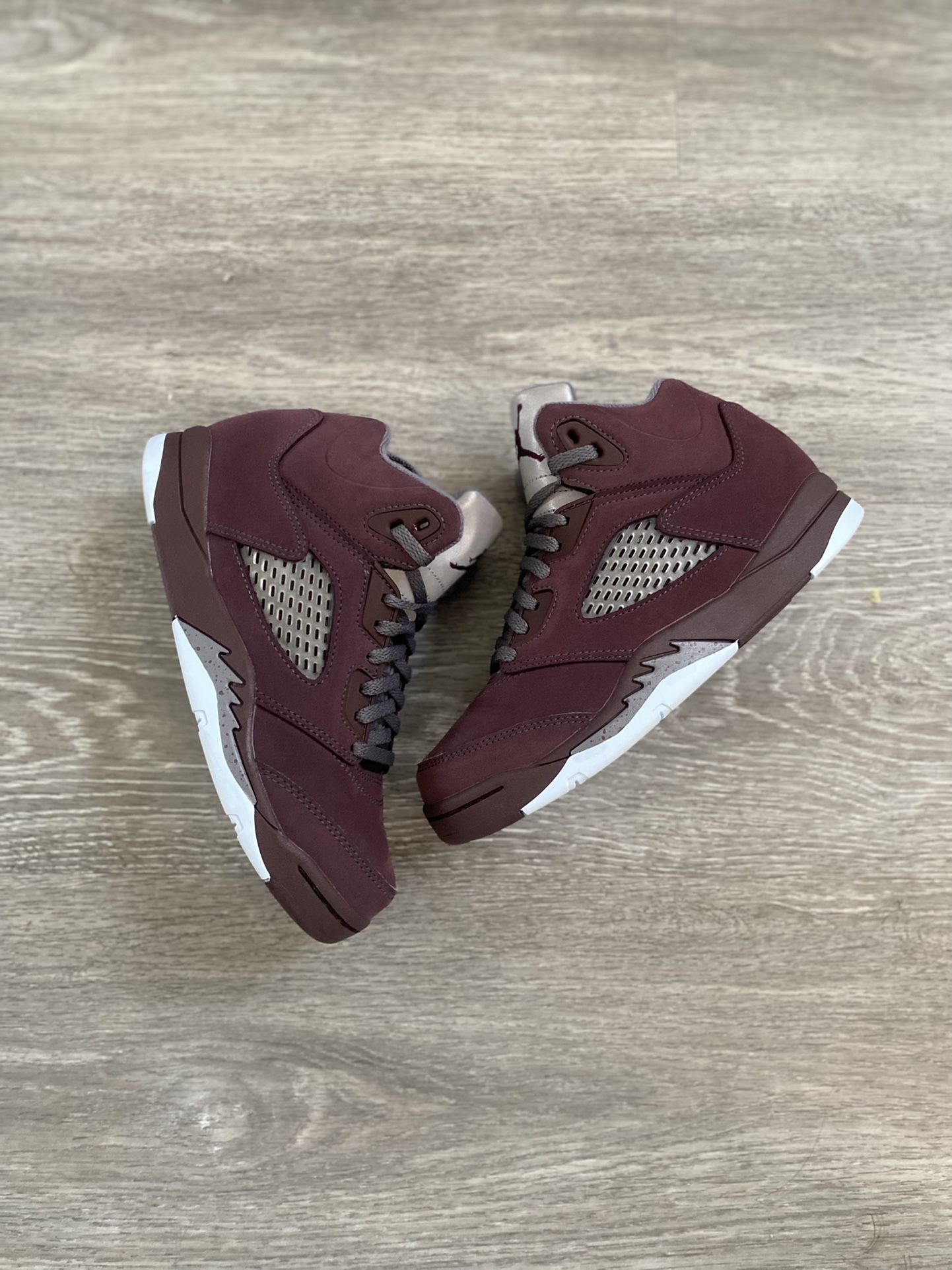 Jordan 5 Burgundy