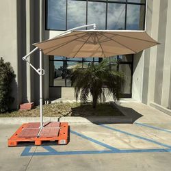 New In Box 10 Feet Offset Cantilever Outdoor Patio Umbrella With Cross Stand Beige Red Or Navy Blue Counter Weight Is Not Included 