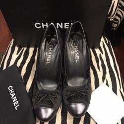 Great Gift - Rare Chanel Escarpins Pumps, New in box