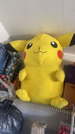 Giant pikachu