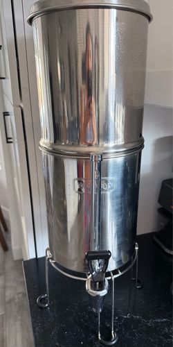 Water Purifier – Stainless Steel Berkey Style – Excellent Condition