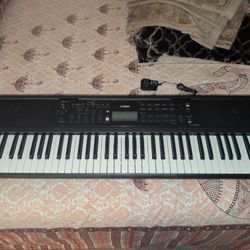 Yamaha PSR-EW320 Piano 