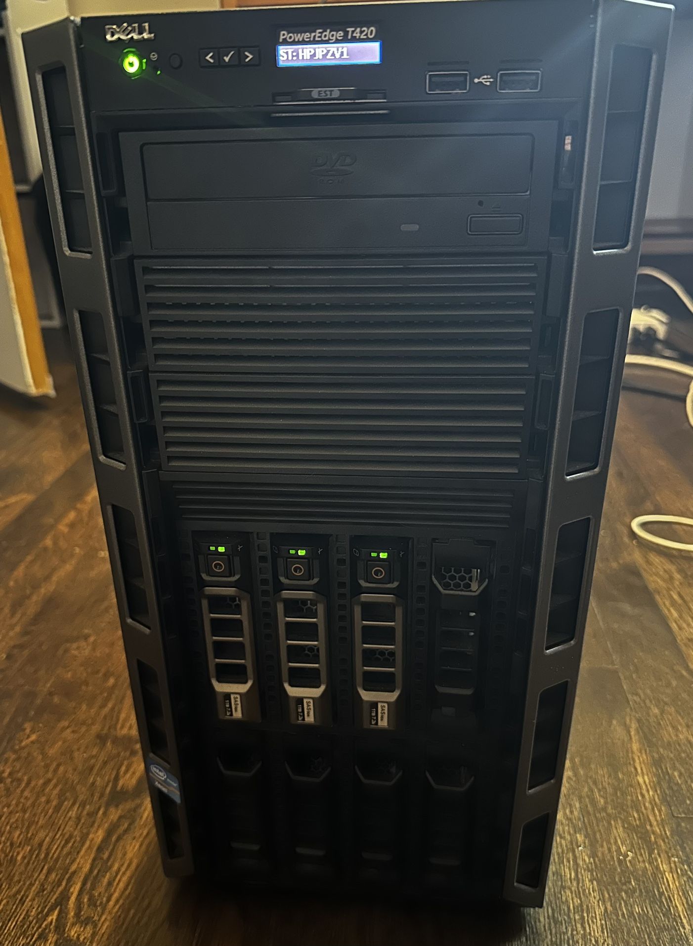 Dell PowerEdge T420 Tower Server Intel Xeon 8GB RAM, 3 x 1TB HDD