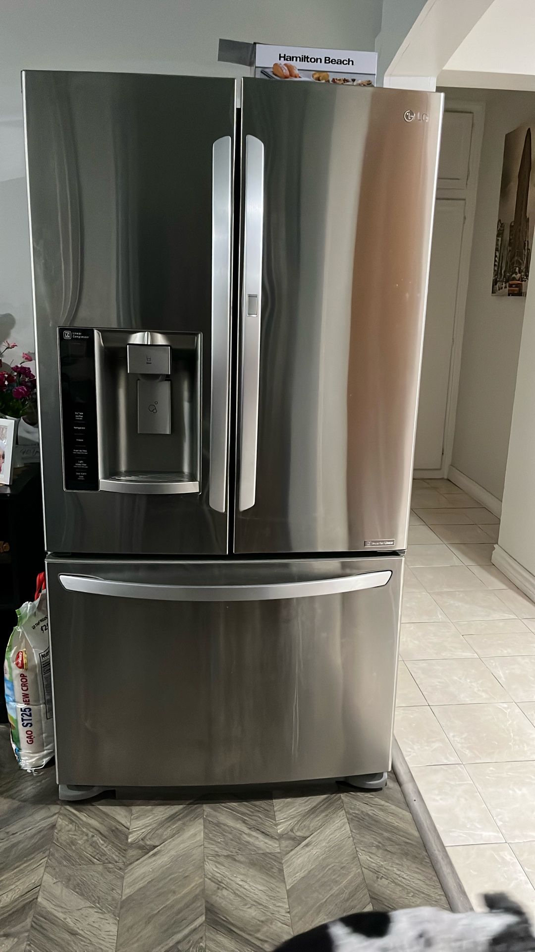 LG Refrigerator (still works)