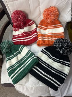 Unisex Men’s Women’s  Stripe Pom Pom Beanies / New 