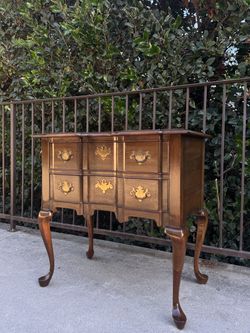 Vintage Pennsylvania House French Provisional Cherry Wood Lowboy 2 Drawer Dresser Vanity