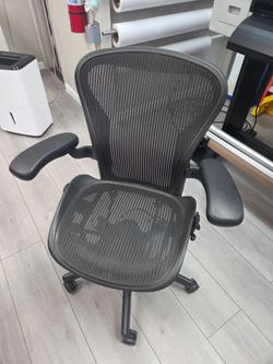 Herman Miller Aeron size B