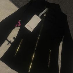 Black Define Lululemon Jacket size 4 Brand new