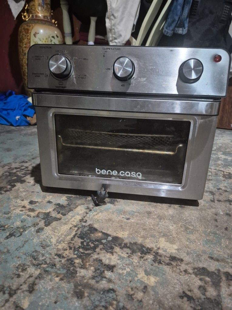 Air Fryer Works Good 