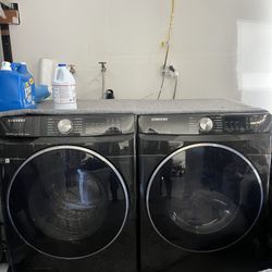 Samsung Washer And Dryer $800