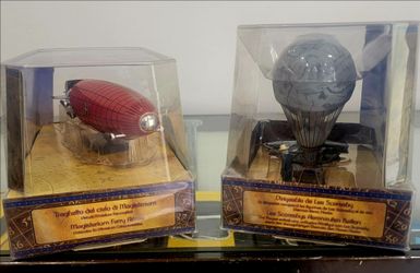 🎈 RARE VINTAGE 'THE GOLDEN COMPASS' DIE-CAST VEHICLE LOT 🎈