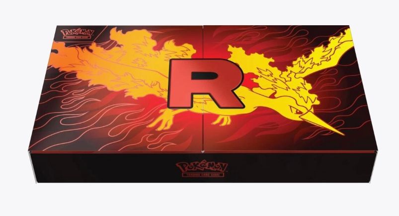 Team Rocket’s Moltres ex Ultra-Premium Collection