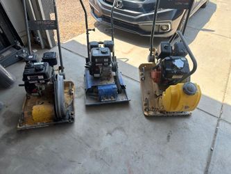 Plate Compactor $70 per day 
Power brush $70 per day 
Jack hammer makita $70 per day 
Trimiadora $70 per day 
Motocierra $70 per day 
Cajas de clavos 