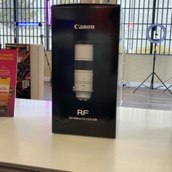 Canon RF 200-800mm F6.3-9 IS USM