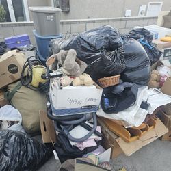 Lots of great stuff, antiques, vintage tools, electronics, clothes and more