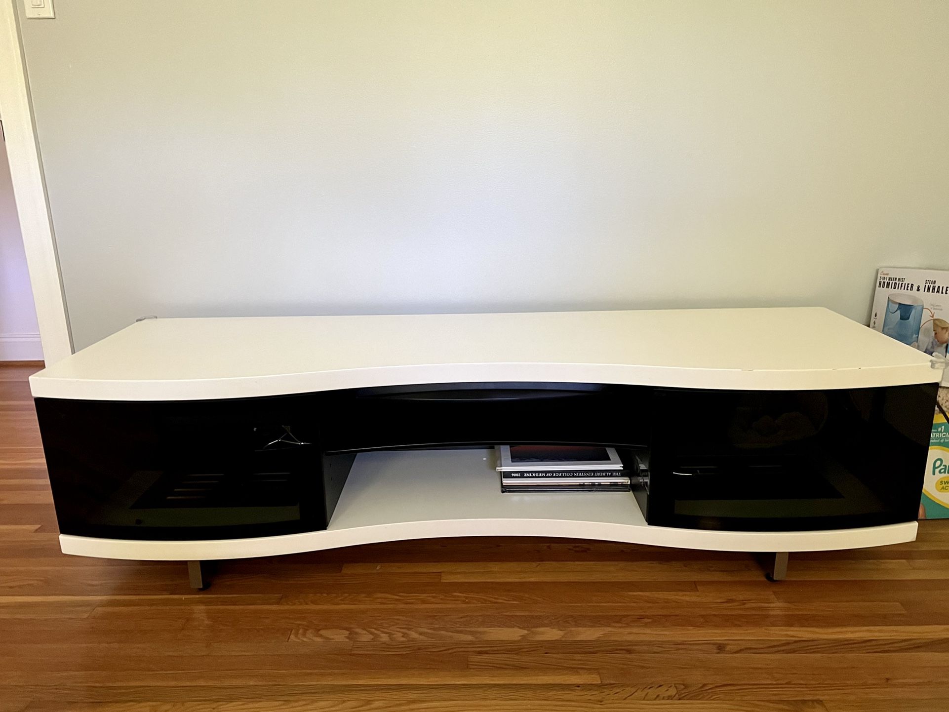 BDI Ola Media Cabinet