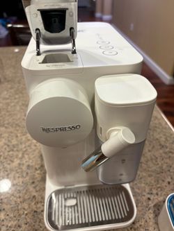 Nespresso Lattissima One Espresso Machine By De'Longhi
