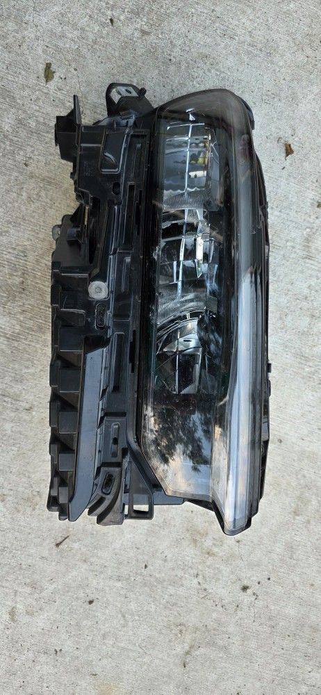 21-23 Jeep Grand Cherokee Headlight Rh