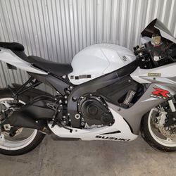 2015 GSXR 600