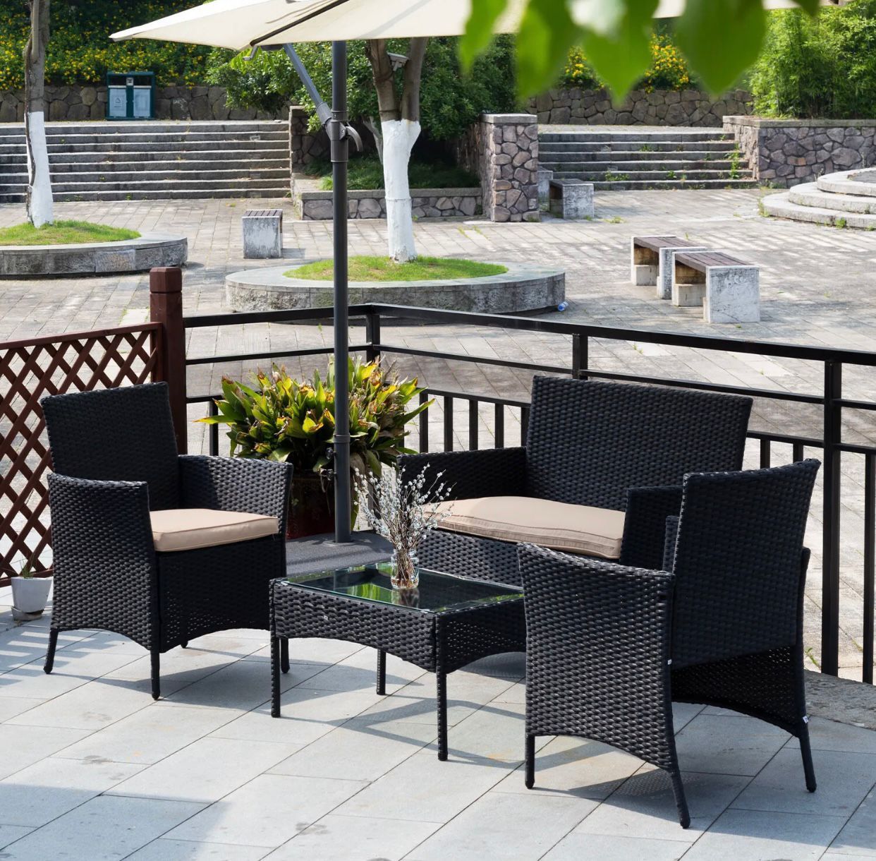 Brand new 4 pc patio set