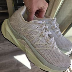 New Balance women's size 9