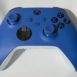 New Xbox one series x Microsoft controller Shockblue