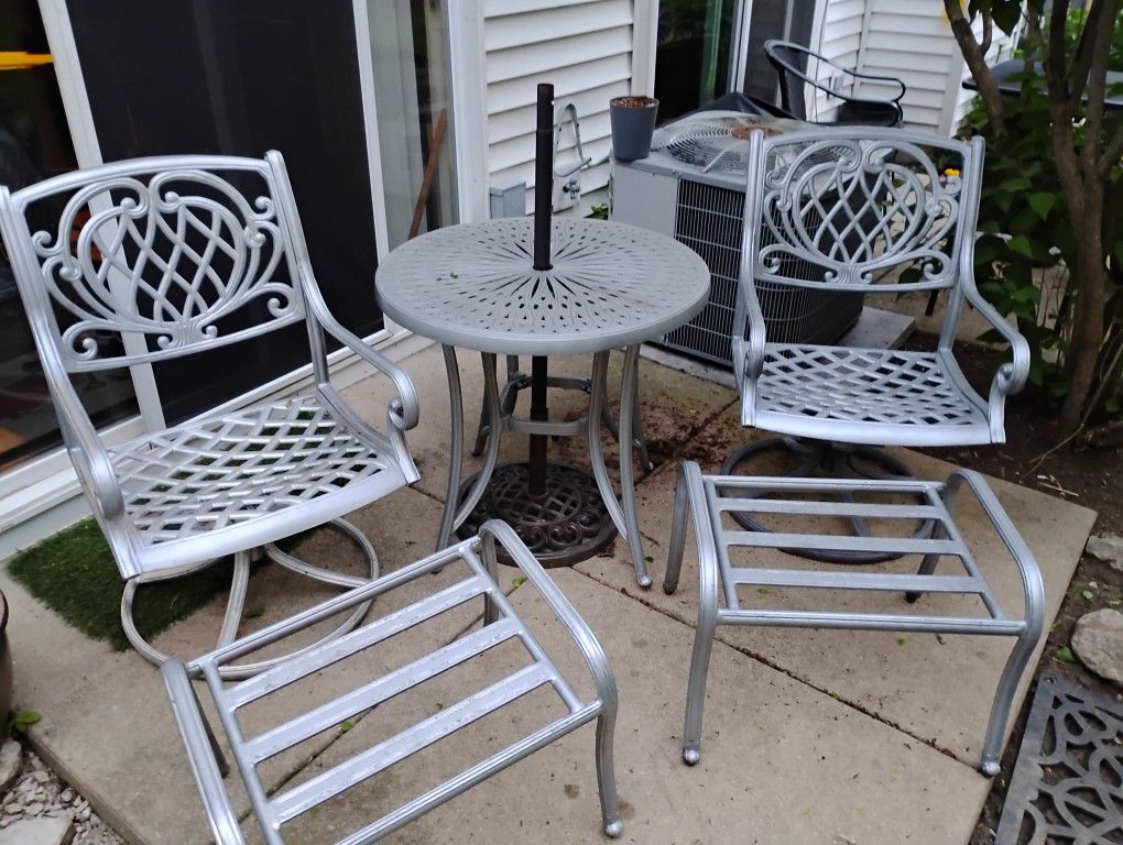 Patio Table Chairs 