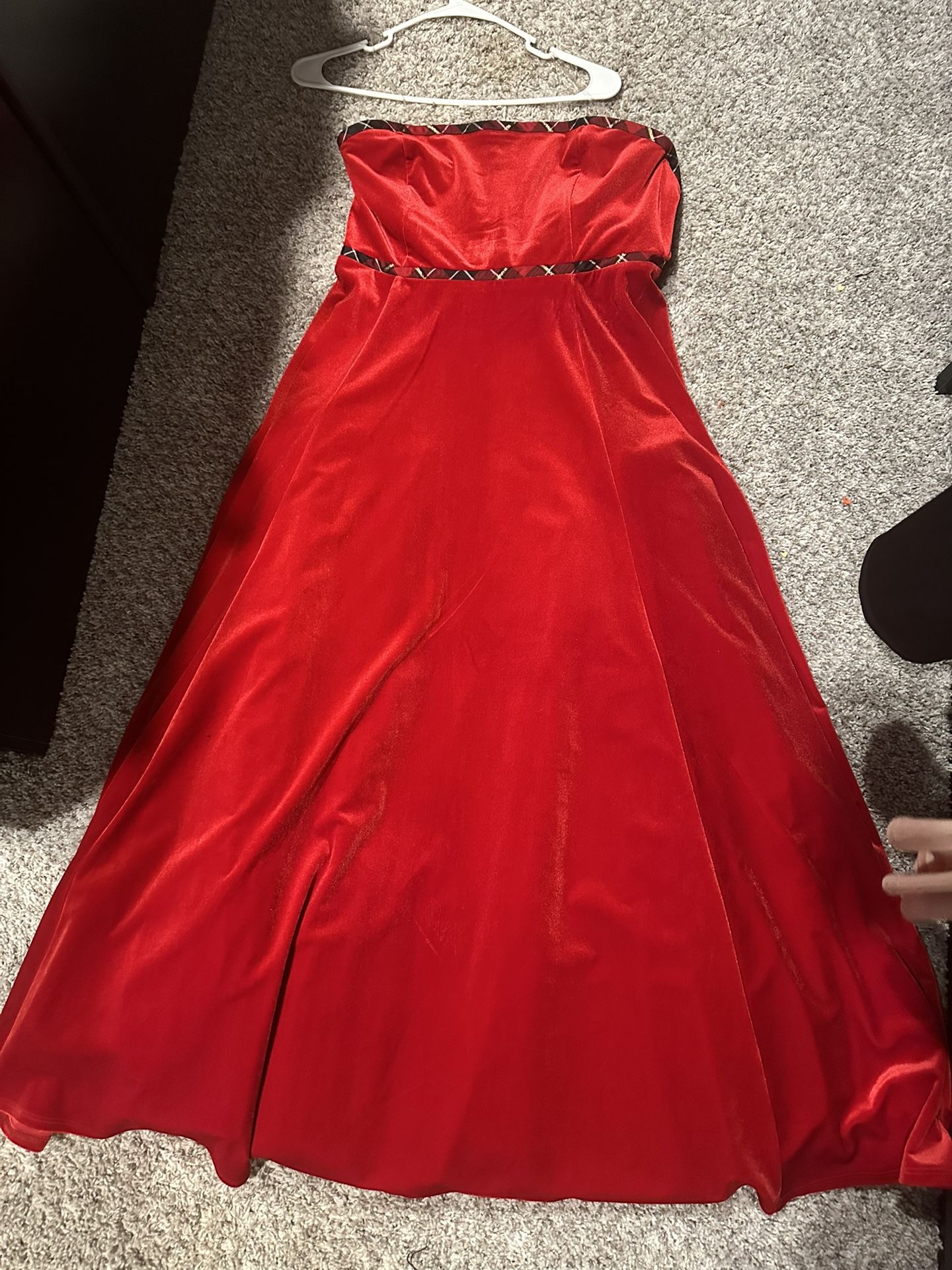 Mariah Carey Xmas Dress