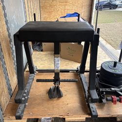 Glute Ham Developer (GHD)