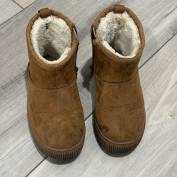 Cat And Jack Ugg Boots - Toddler Size 8