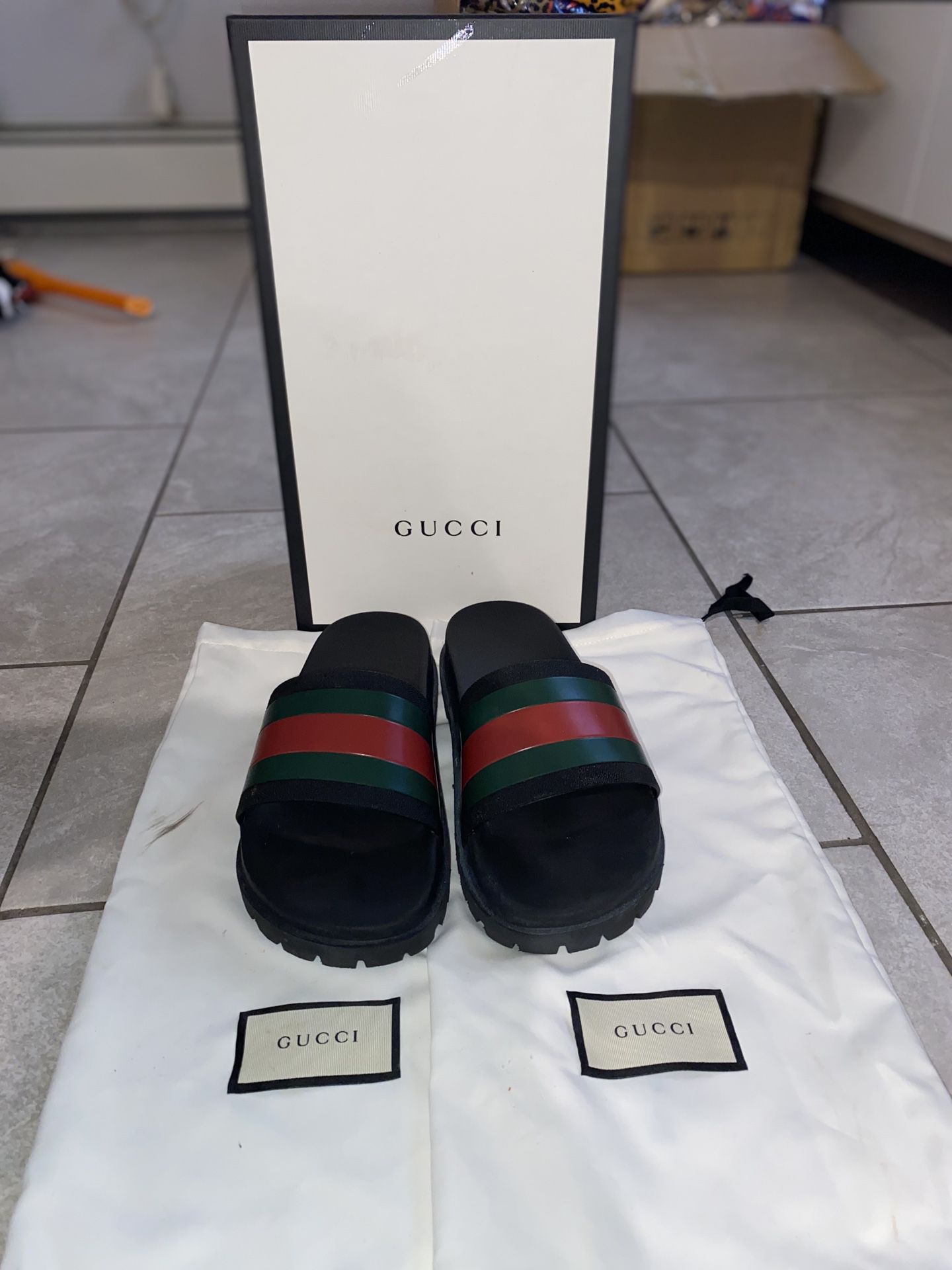 Gucci Slides Size 6.5