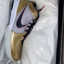 Nike Kobe I’ve Protein Gold Medal Size 11 New 