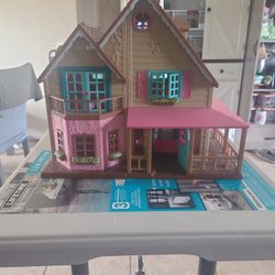 Lil' Woodzeez Honeysuckle Hillside Cottage