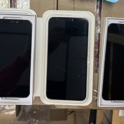 iPhone 11, 11 Pro, 11 Pro Max,12,12 Pro,12 Pro Max LCD Display / screens. Pick up only 