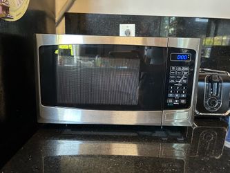 INSIGNIA microwave