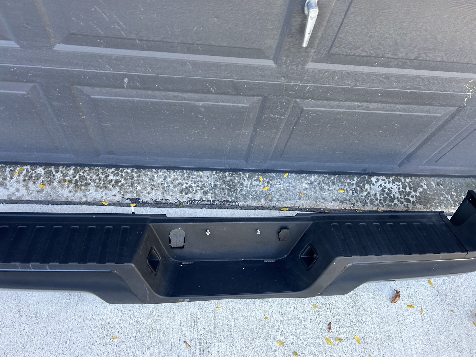 2017-2022 Ford Super Duty F -250 F -350 Rear Bumper P558 OEM Black non-Sensor