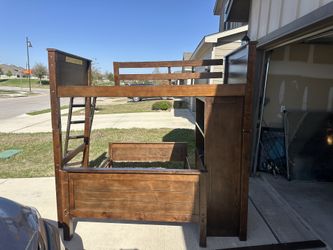 Bunk Bed, Full Bed And Twin Bed