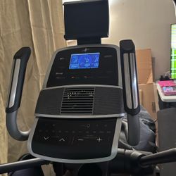NORDITRACK  E9.5i Elliptical  WORKS PERFECT 