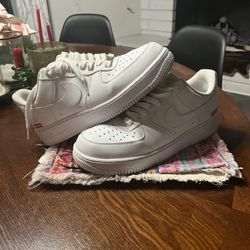 Nike Air Force 1 x Supreme 