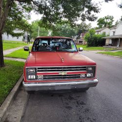 Chevy Suburban 