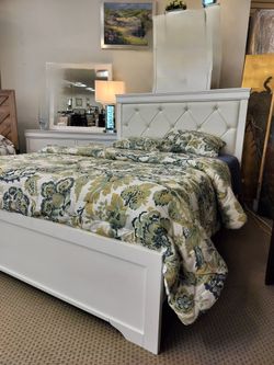 Queen size bed