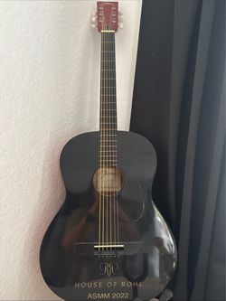 Acoustic Guitar Johnson